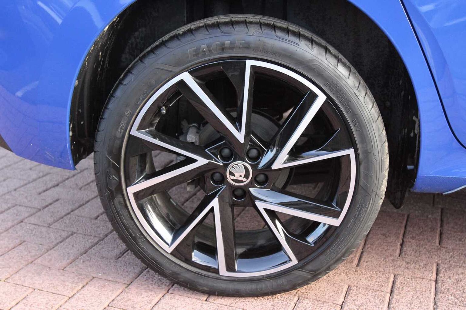SKODA Kamiq Monte Carlo 1.5 TSI 150 PS DSG **AUTOMATIC**