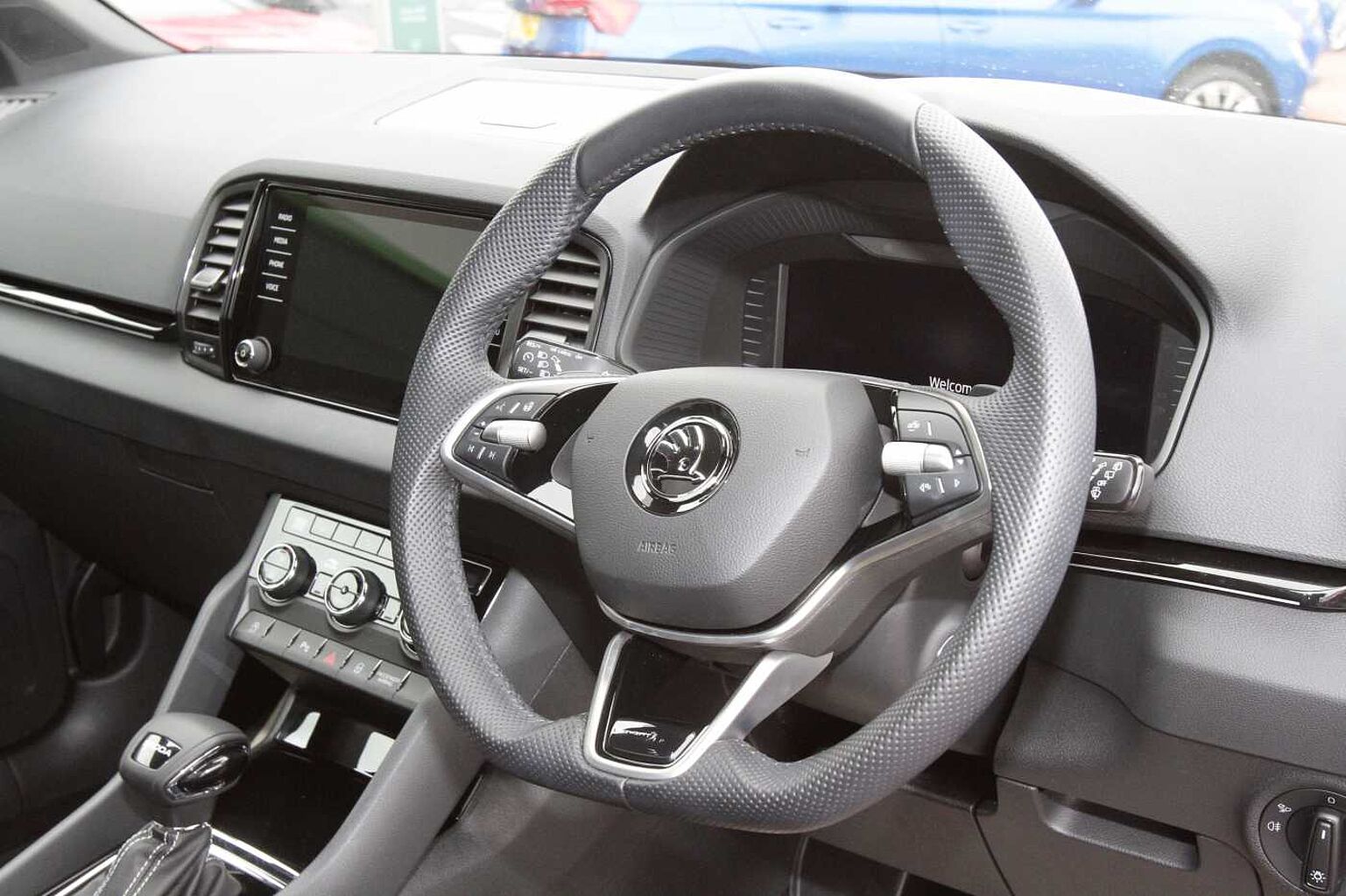 SKODA Karoq SportLine 1.5 TSI 150 PS DSG **AUTOMATIC**